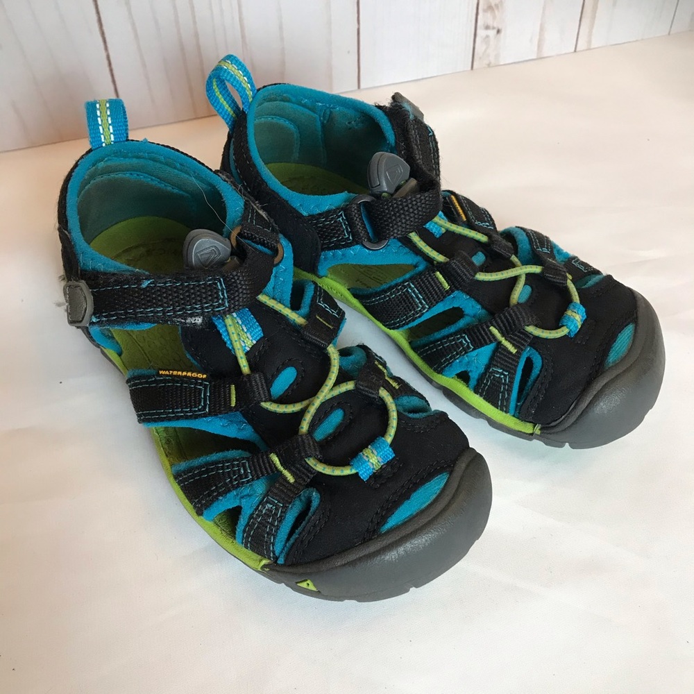 Keen Sandals size 4-5